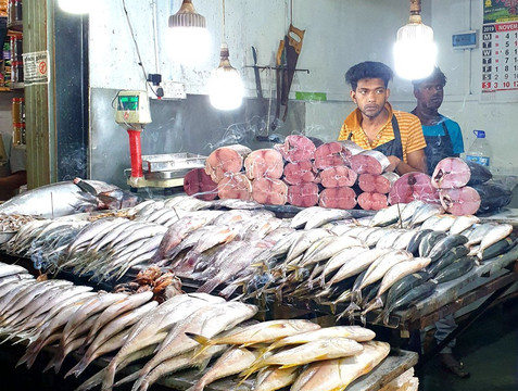 Central Market-奴娃拉伊利雅必去景点