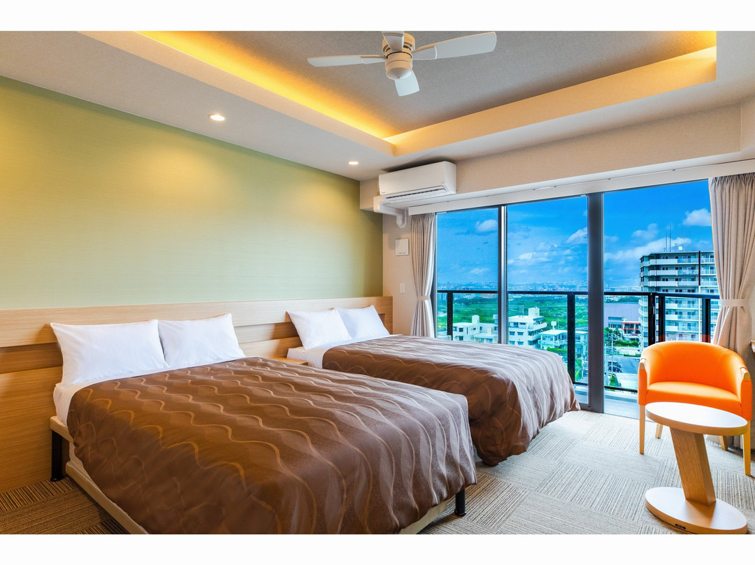 Yenn's Marina Inn Mercy主图