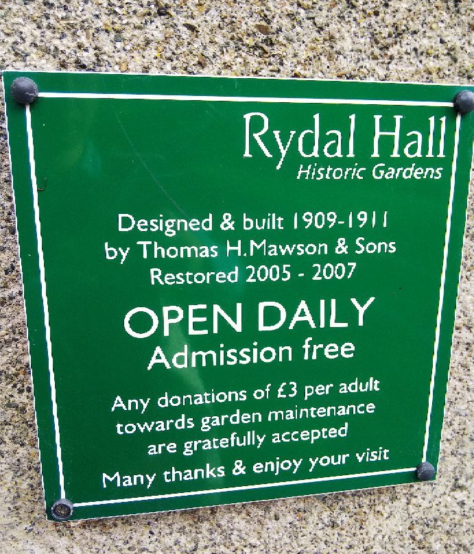Rydal Hall Gardens景点图片