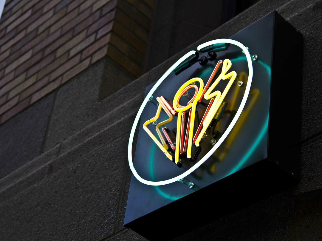 Allingtown旅游景点-Karaoke Heroes