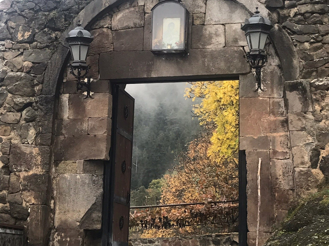 Sapara Monastery景点图片