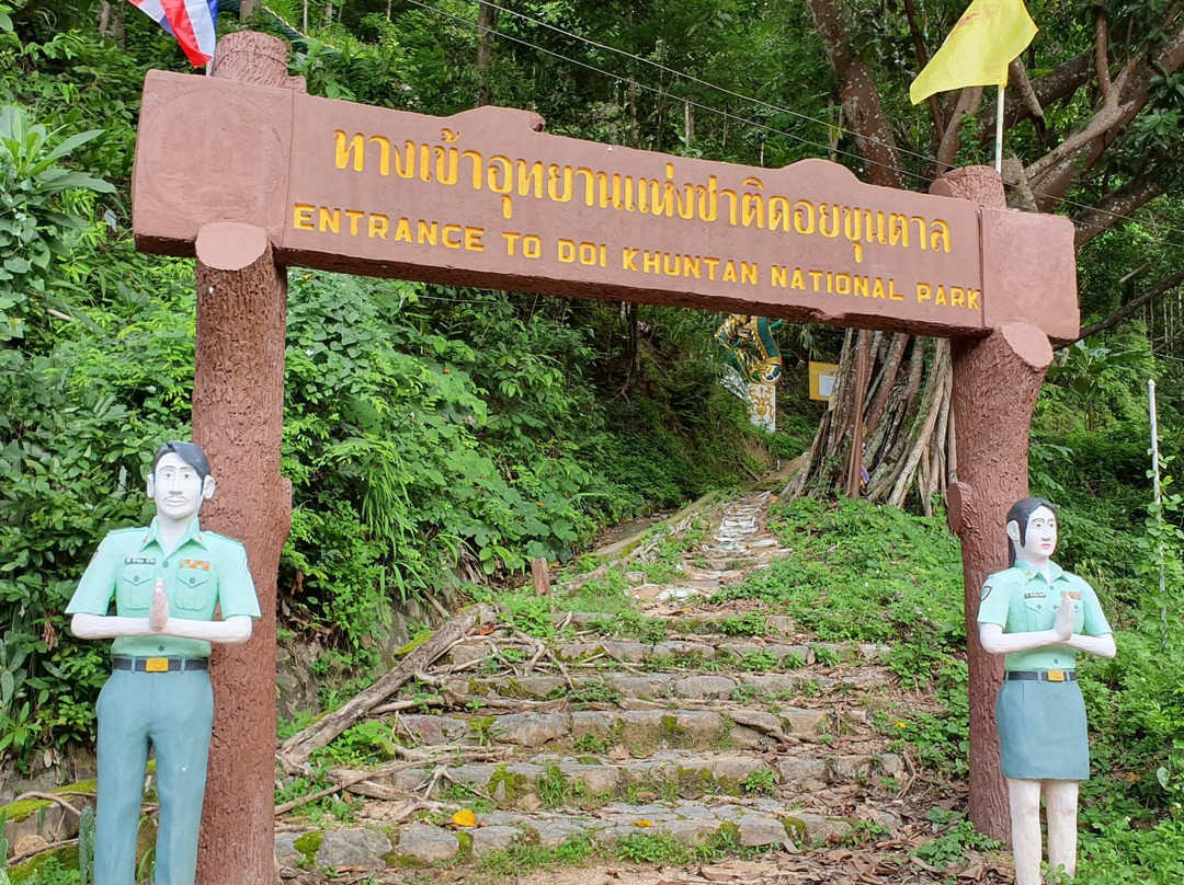 Khun Tan Tunnel-Tha Pla Duk必去景点