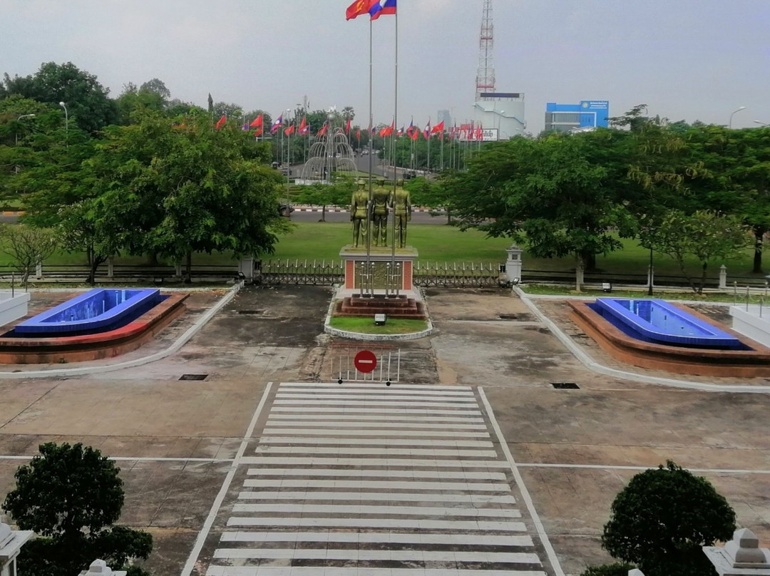 Tours by Group-Phonsavan必去景点