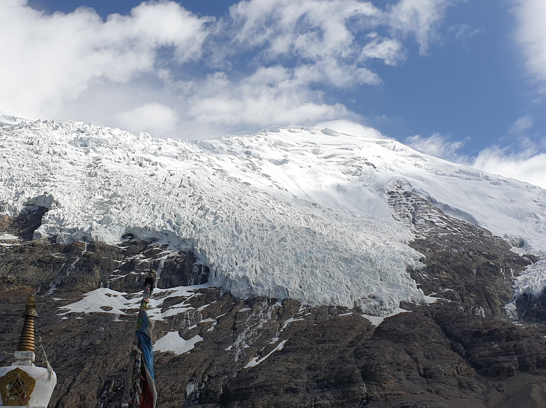 卡若拉冰川景点图片