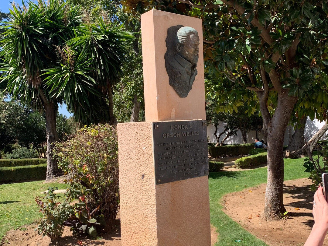 Ernest Hemingway Ronda Sculpture-隆达必去景点