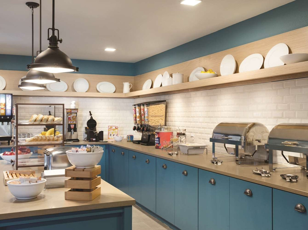 Country Inn & Suites by Radisson, Lawrence, KS主图