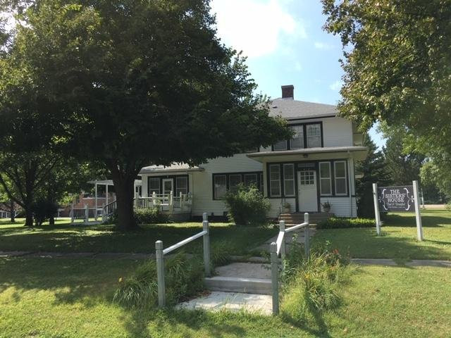 The Sisters' House主图