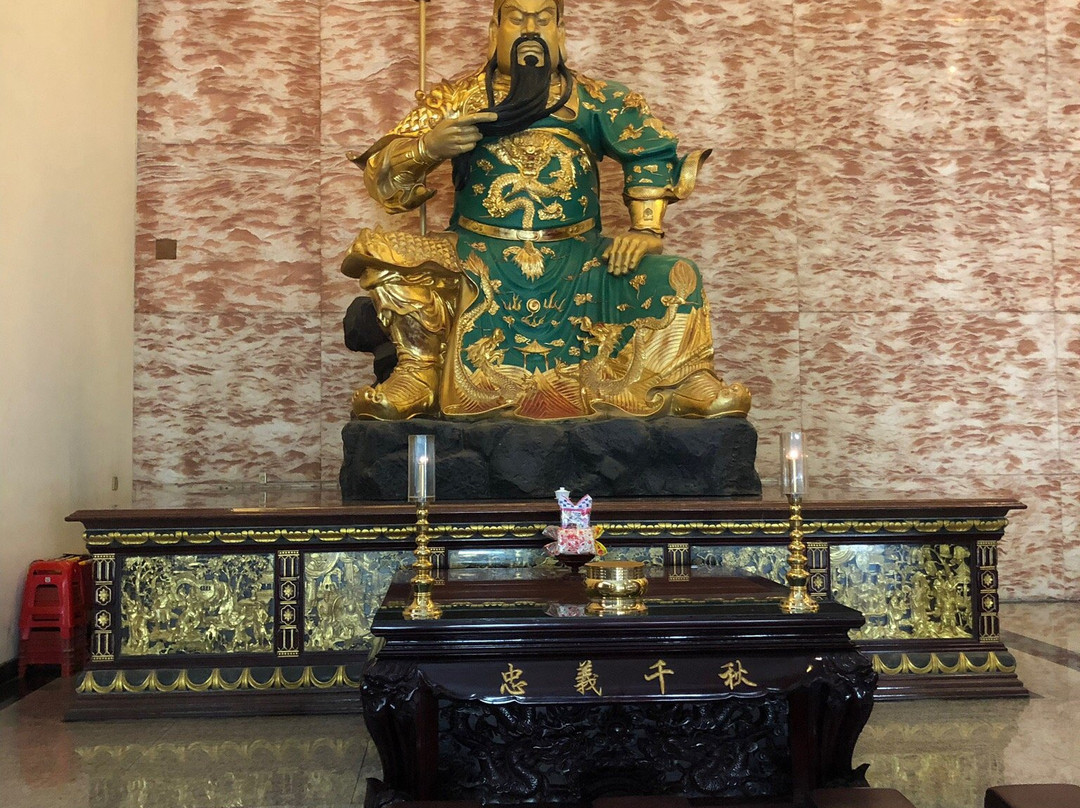 Maha Vihara Maitreya Cemara Asri-棉兰必去景点