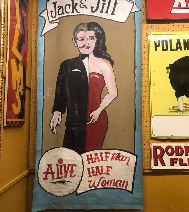 Roscoe Woodstock Antique Mall-Woodstock必去景点