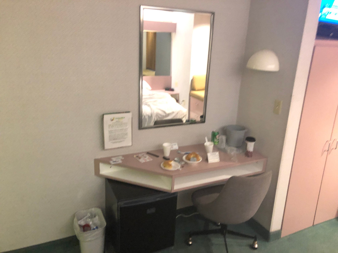 CenterWay Hotel主图