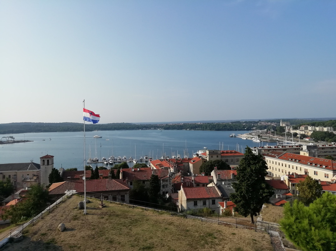 Museo Historico y Naval de Istra-普拉必去景点