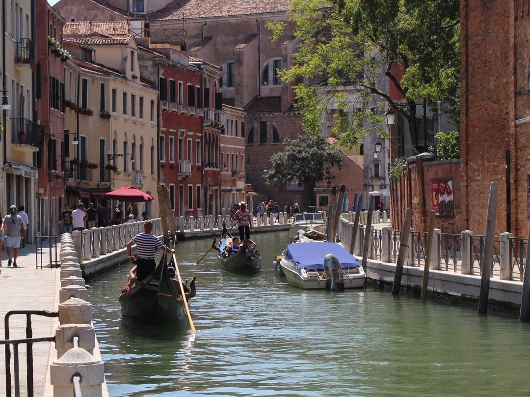 托伦蒂尼酒店主图