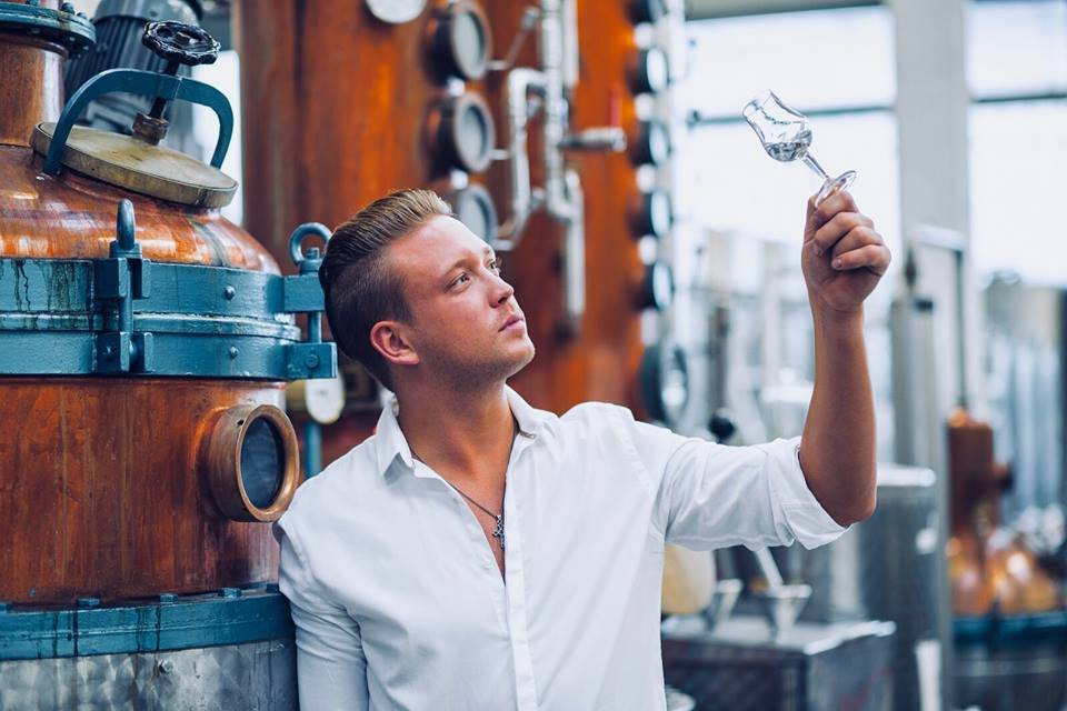 MOORDESTILLERIE Kolbermoor-Kolbermoor必去景点