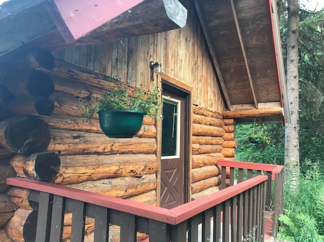 Midnight Sun Log Cabins主图