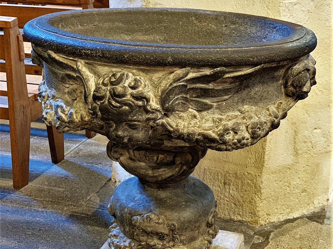 Église Notre-Dame-蒙吕松必去景点