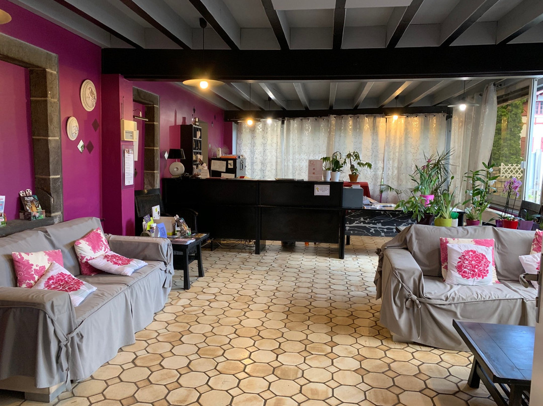 阿鲁姆酒店主图