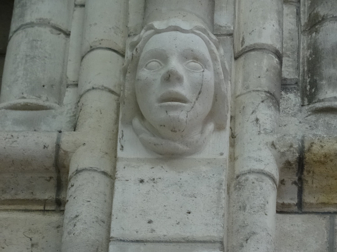 Abbaye St Léger-Soissons必去景点