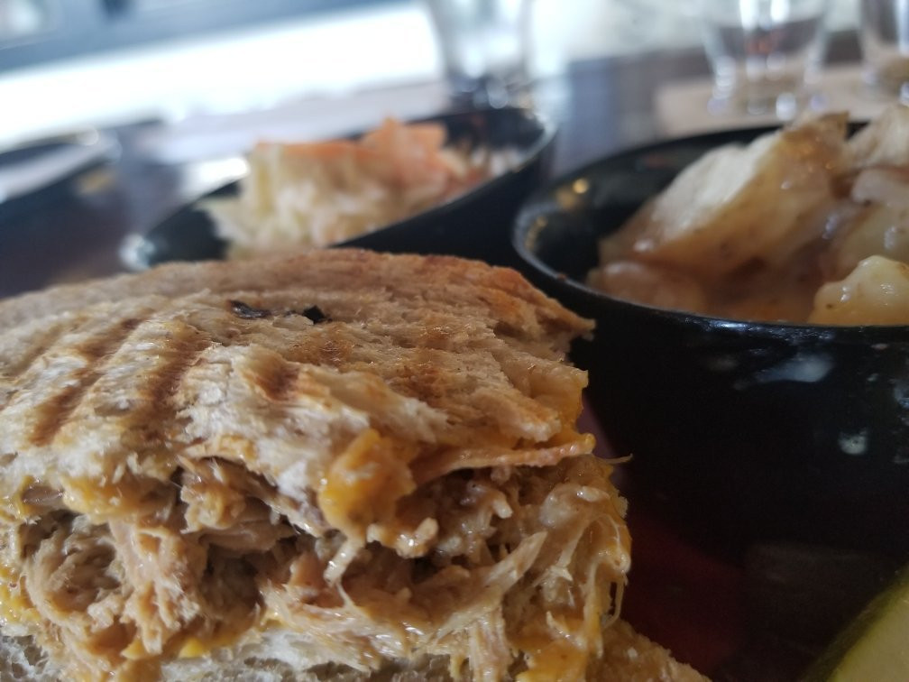Round Guys Brewing Company-兰斯代尔必去景点