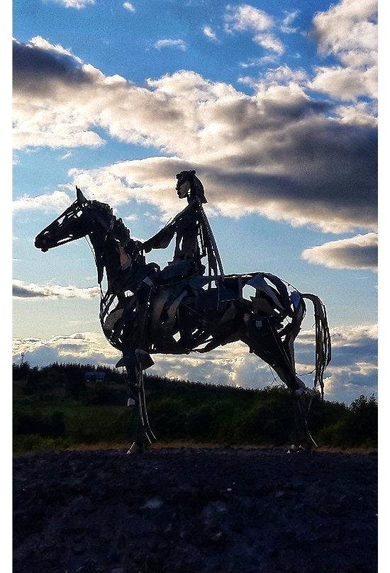 Gaelic Chieftain Sculpture-Boyle必去景点