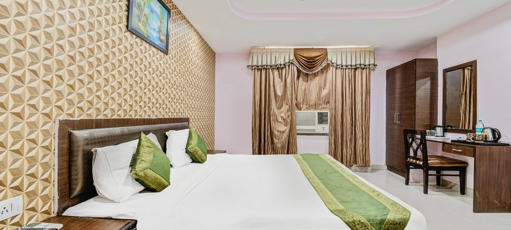 OYO 8177 Hotel Silver Oak主图