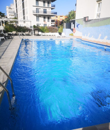 信天翁酒店主图