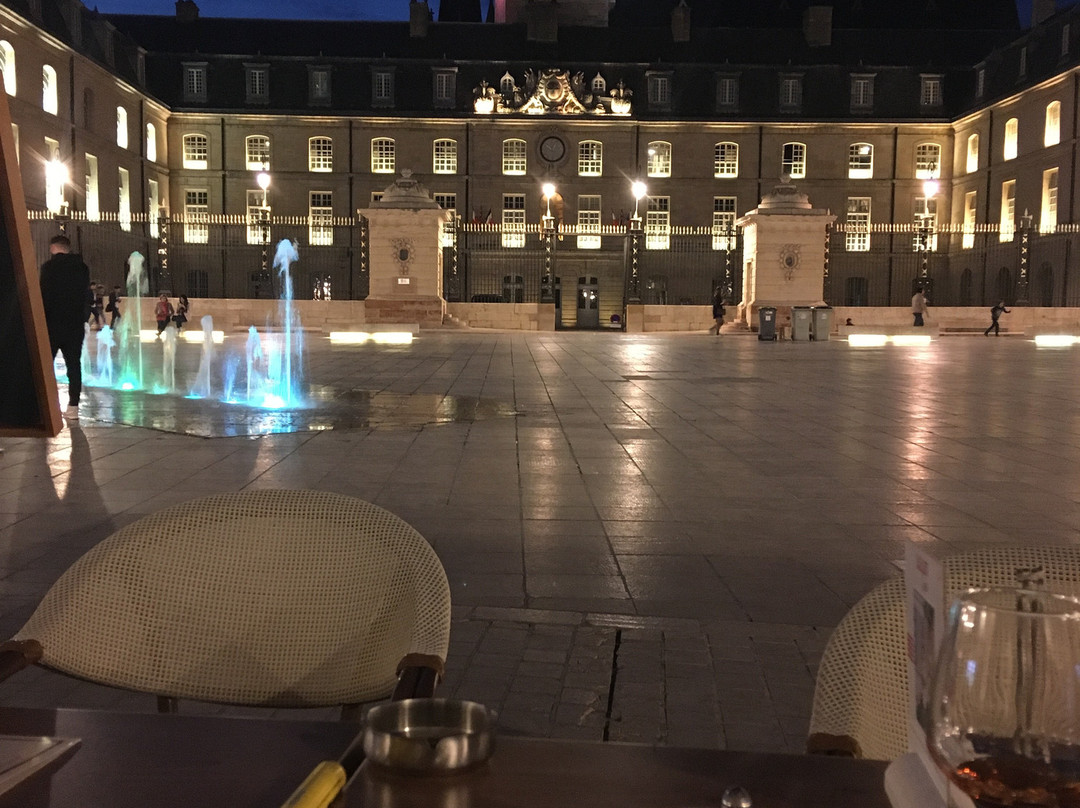 Palais des Ducs et des États de Bourgogne-第戎必去景点