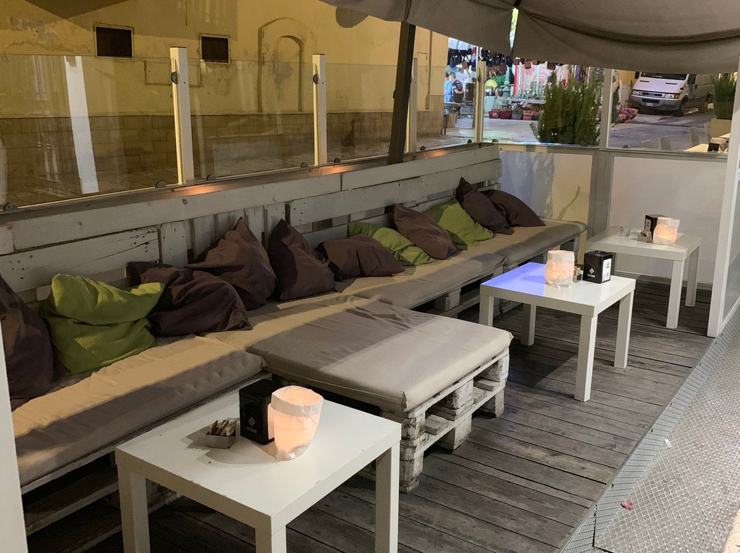 Meni Cafe景点图片