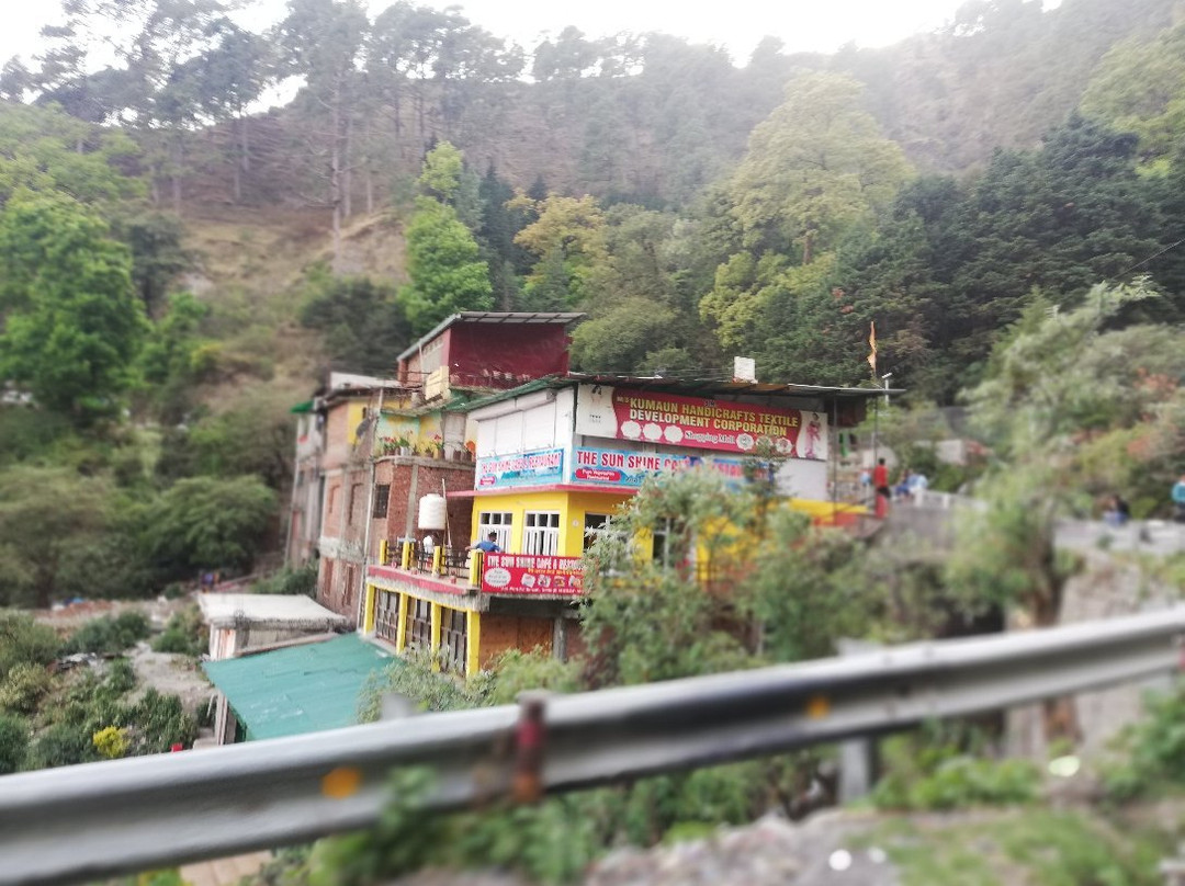 Sun Shine Cafe and Restaurant主图
