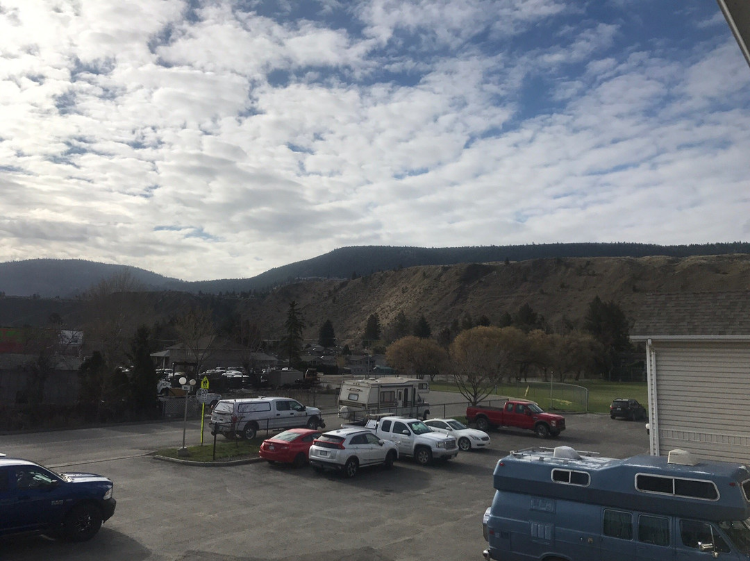 The Ranchland Inn主图