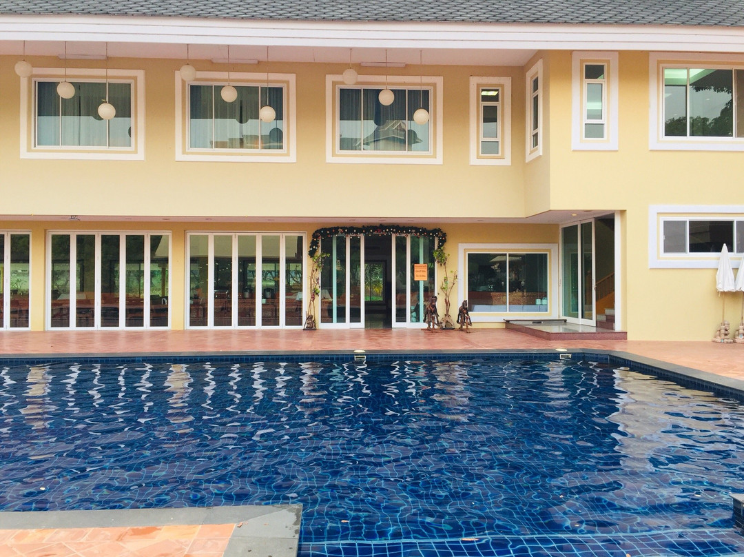 普帕庞度假村主图