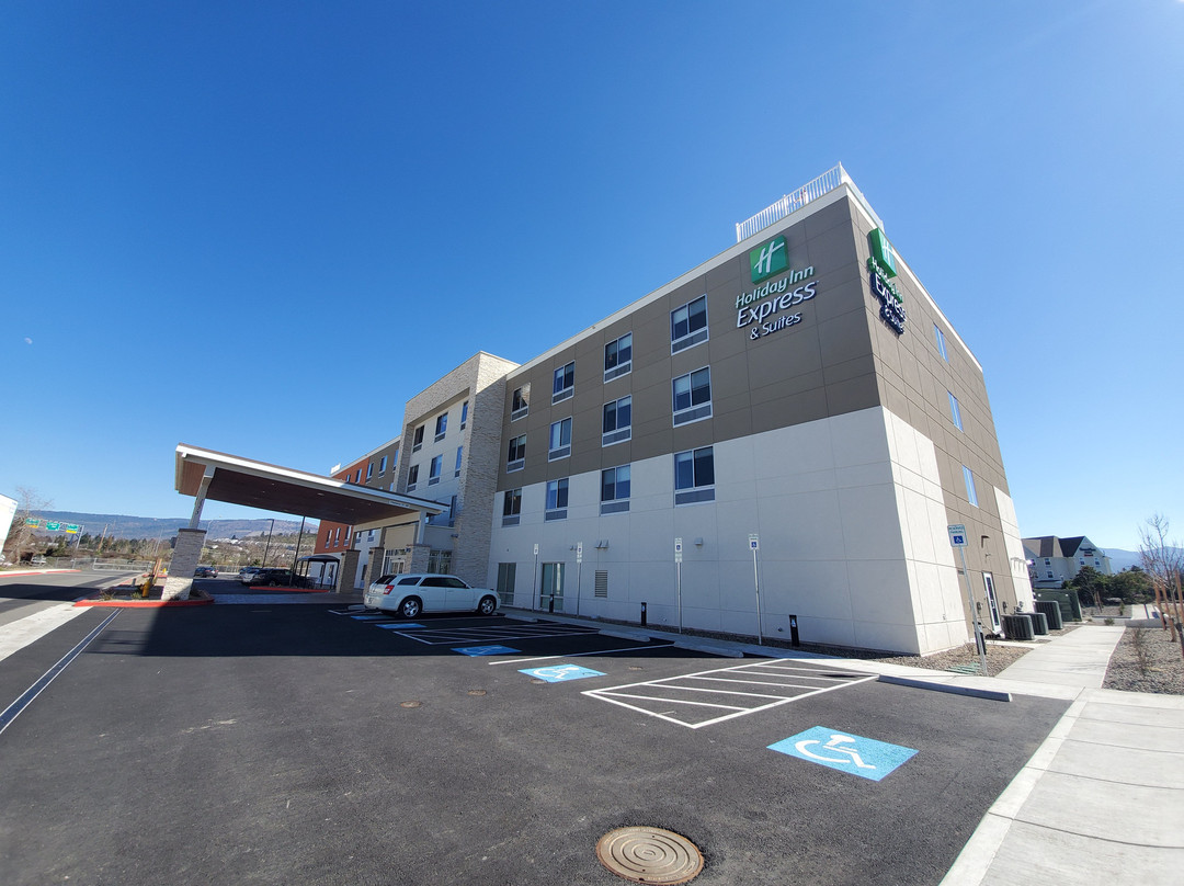 Holiday Inn Express & Suites Medford By IHG主图