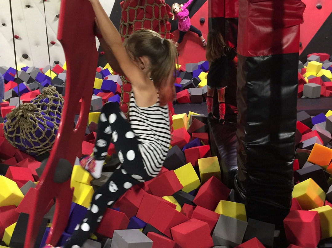 Big Air Trampoline Park-Laguna Hills必去景点