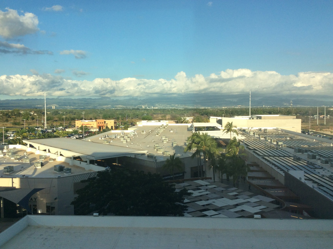 欧胡岛卡珀累欢朋套房酒店主图