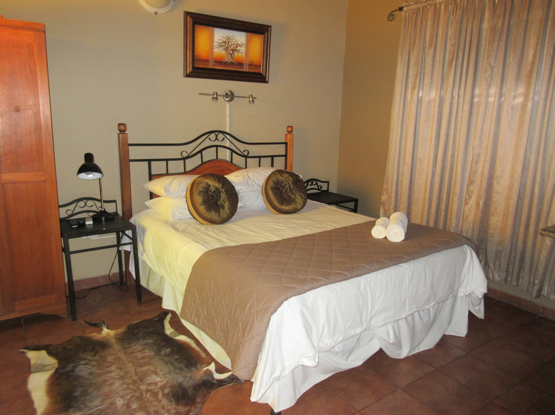 WhyNot Guest Lodge主图