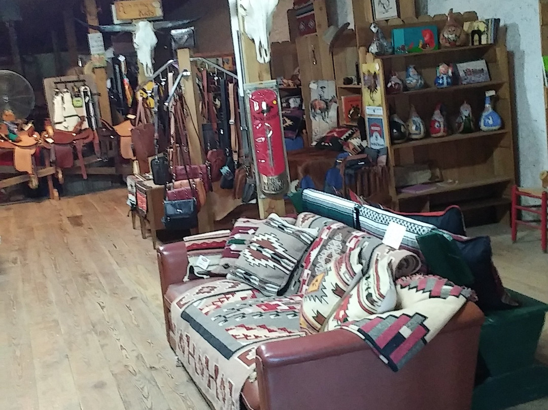 Hairgrove Saddlery and Gifts景点图片