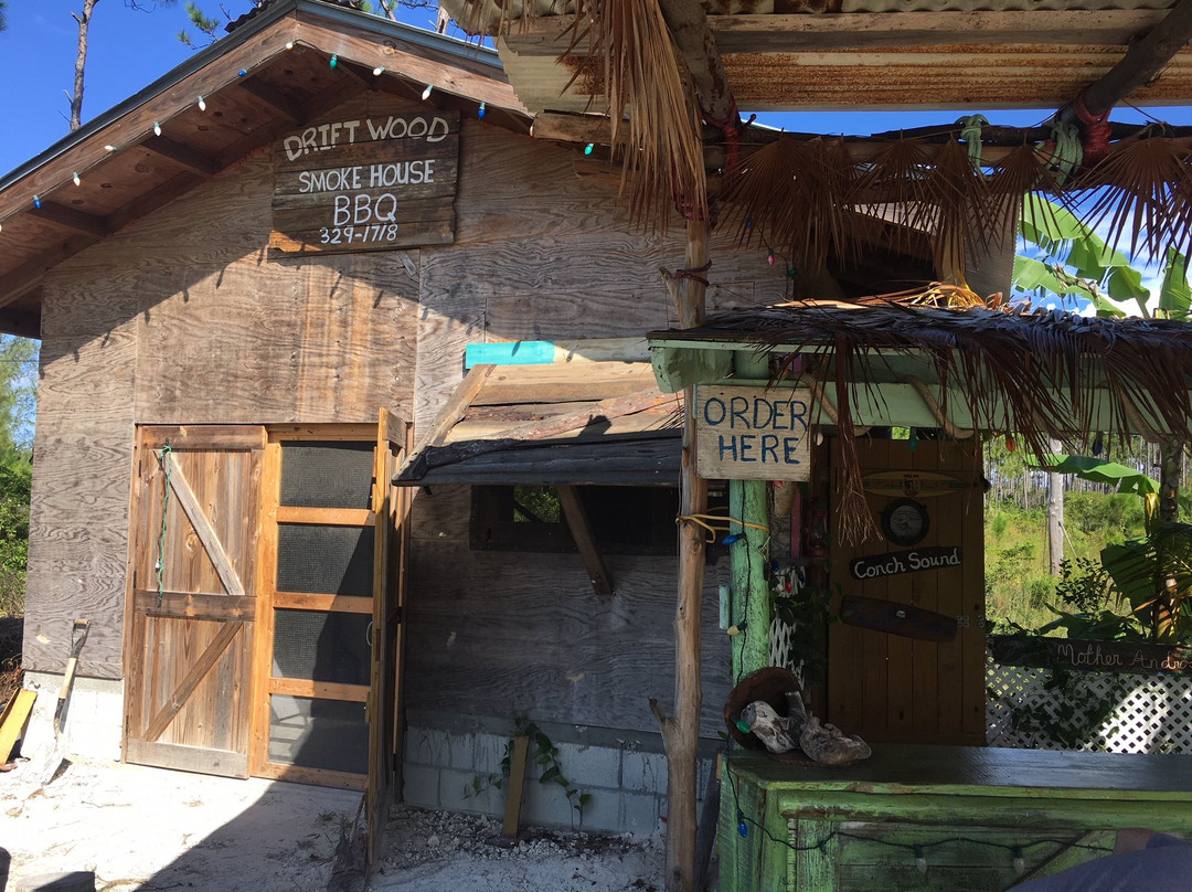 Andros餐馆和美食-Driftwood Smokehouse BBQ