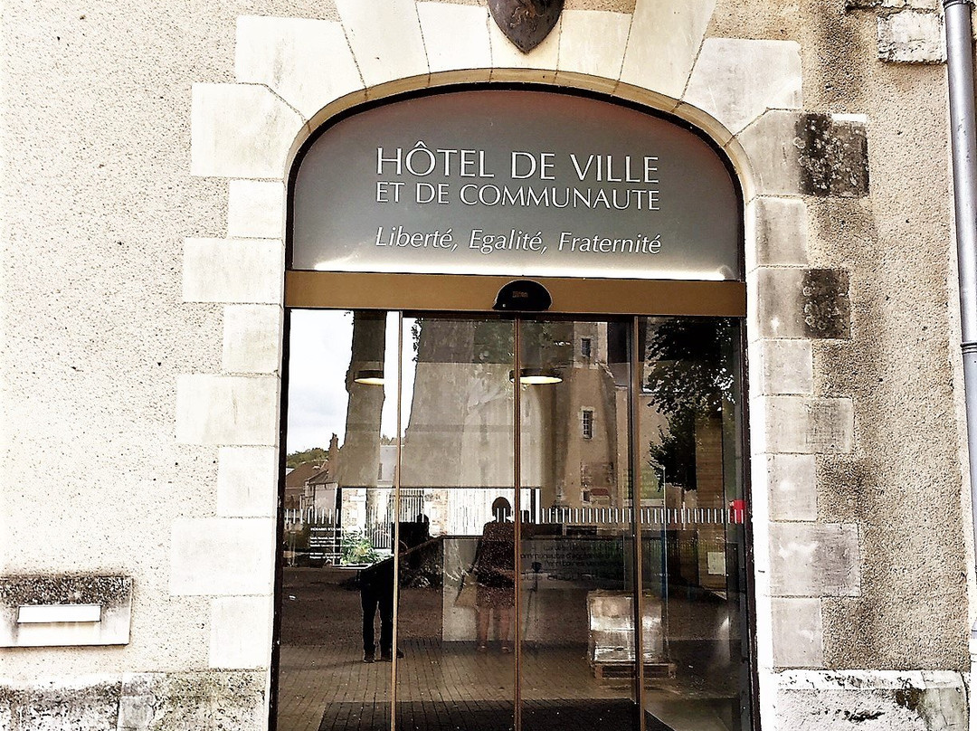 Hotel de Ville-旺多姆必去景点