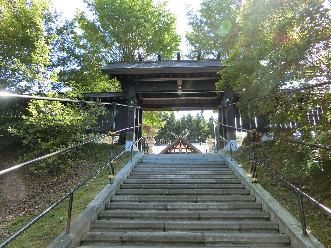 Atsuma Shrine景点图片