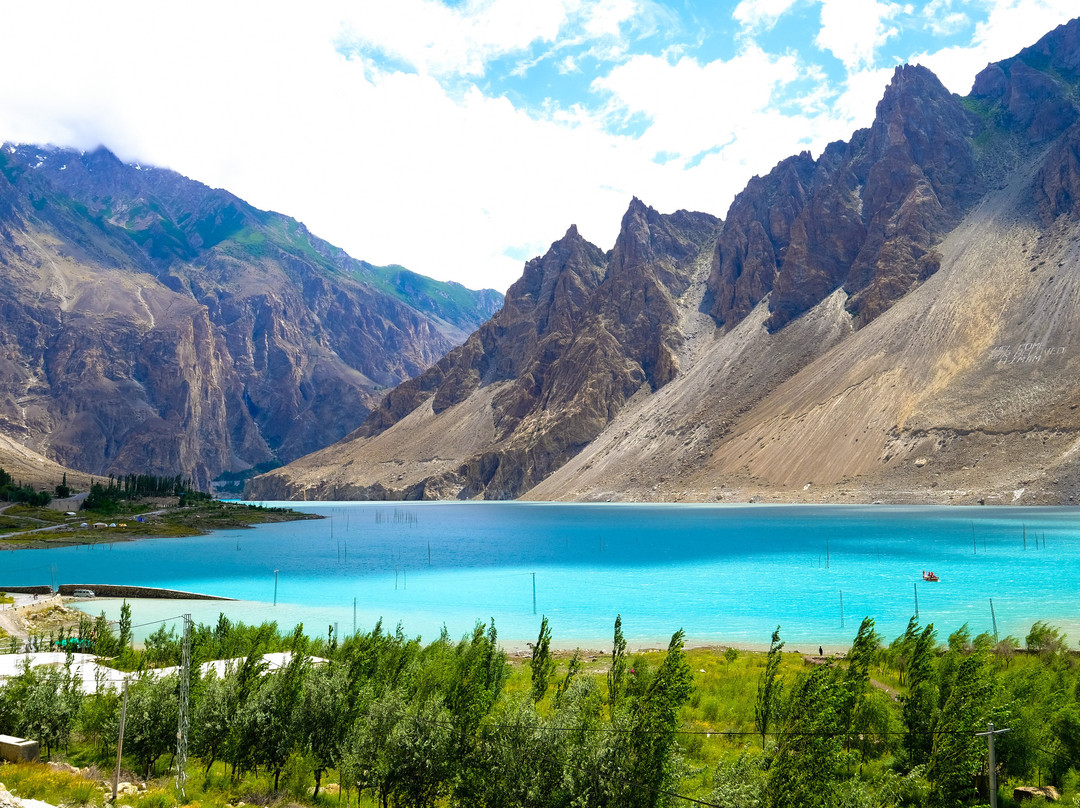 Attabad lake景点图片