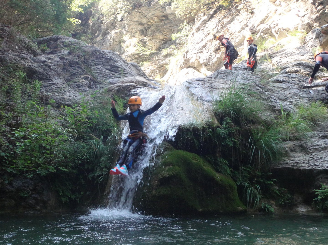 Blue Water Outdoor Canyoning - Day Tours景点图片