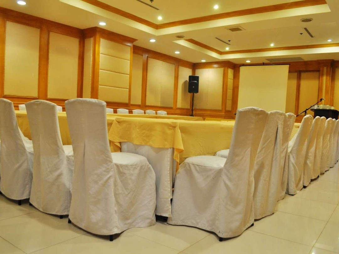 伊洛戴斯酒店主图