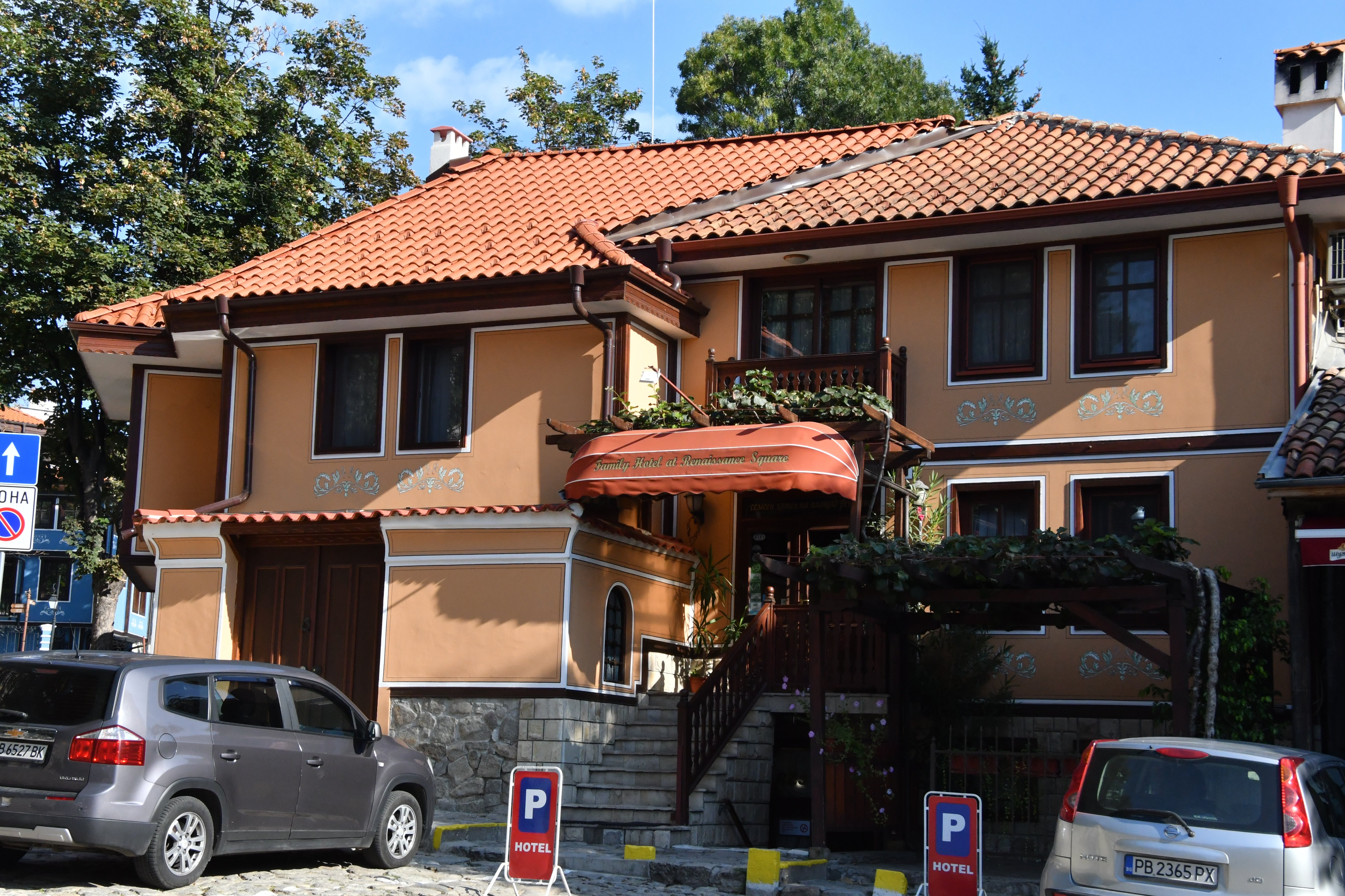 Family Hotel At Renaissance Square-官方