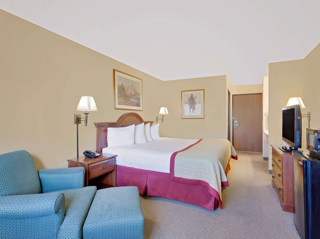 Pinedale Hotel & Suites主图