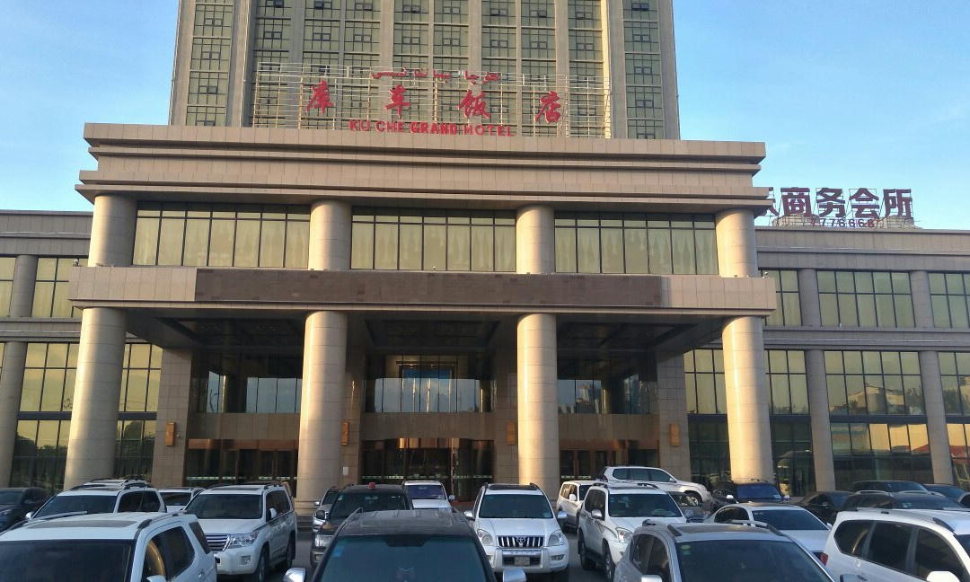 库车库车饭店五星楼主图