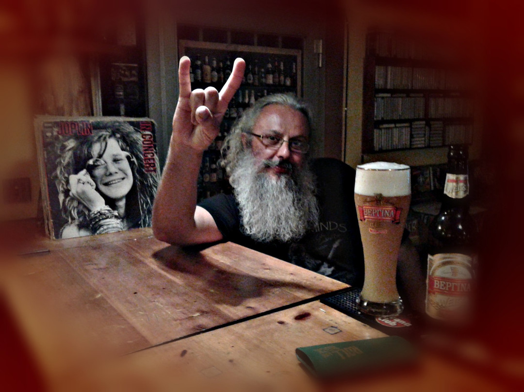 Sticky Minds Rock Cafe Cocktail Bar-Palaikastron必去景点