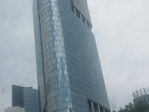 绿地中心紫峰购物广场-南京市必去景点