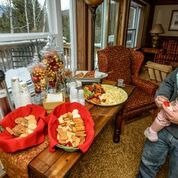 Silver Fox Inn主图