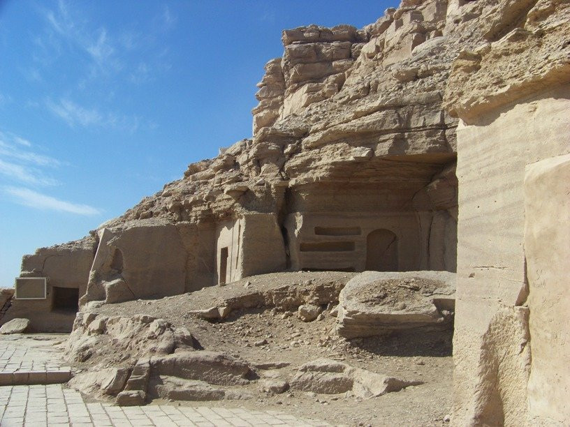 Tombs of El kab景点图片
