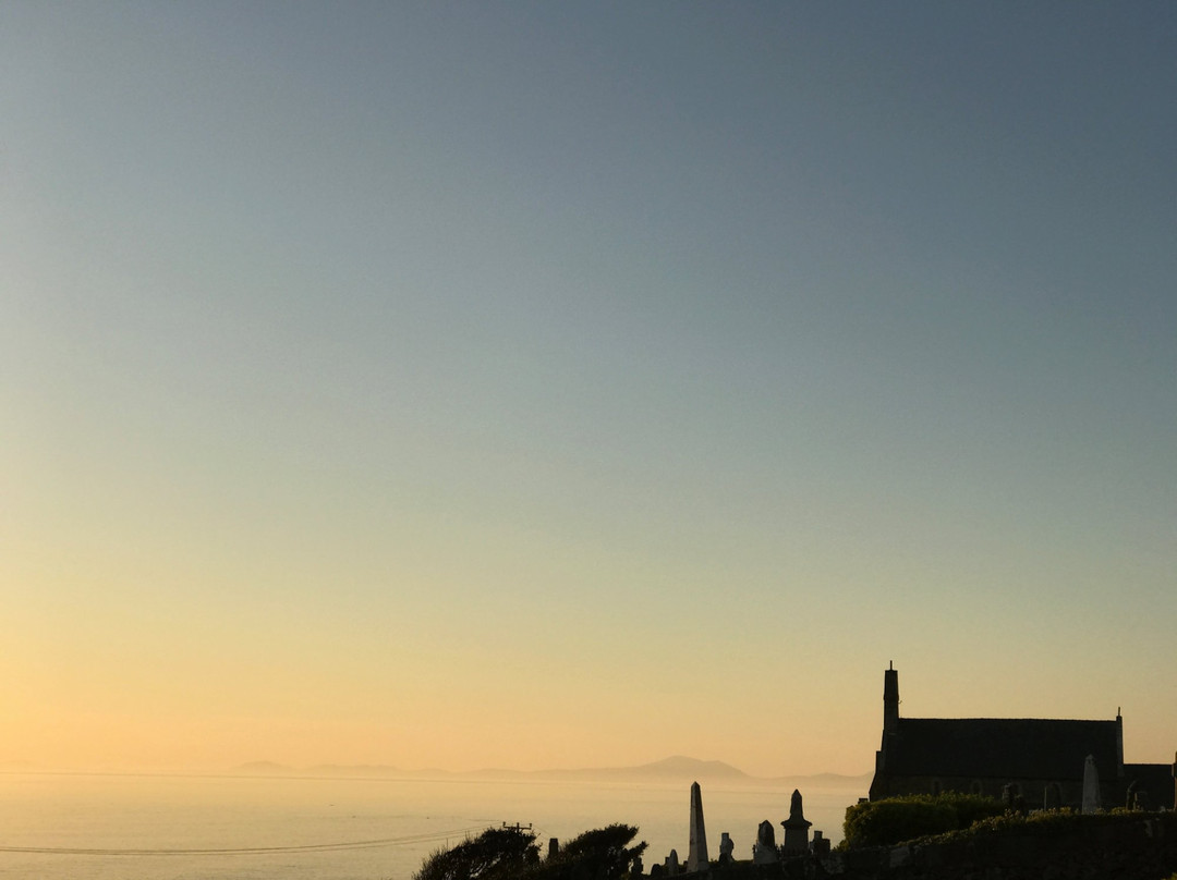 St Mary & St Bodfan Church-Llanaber必去景点