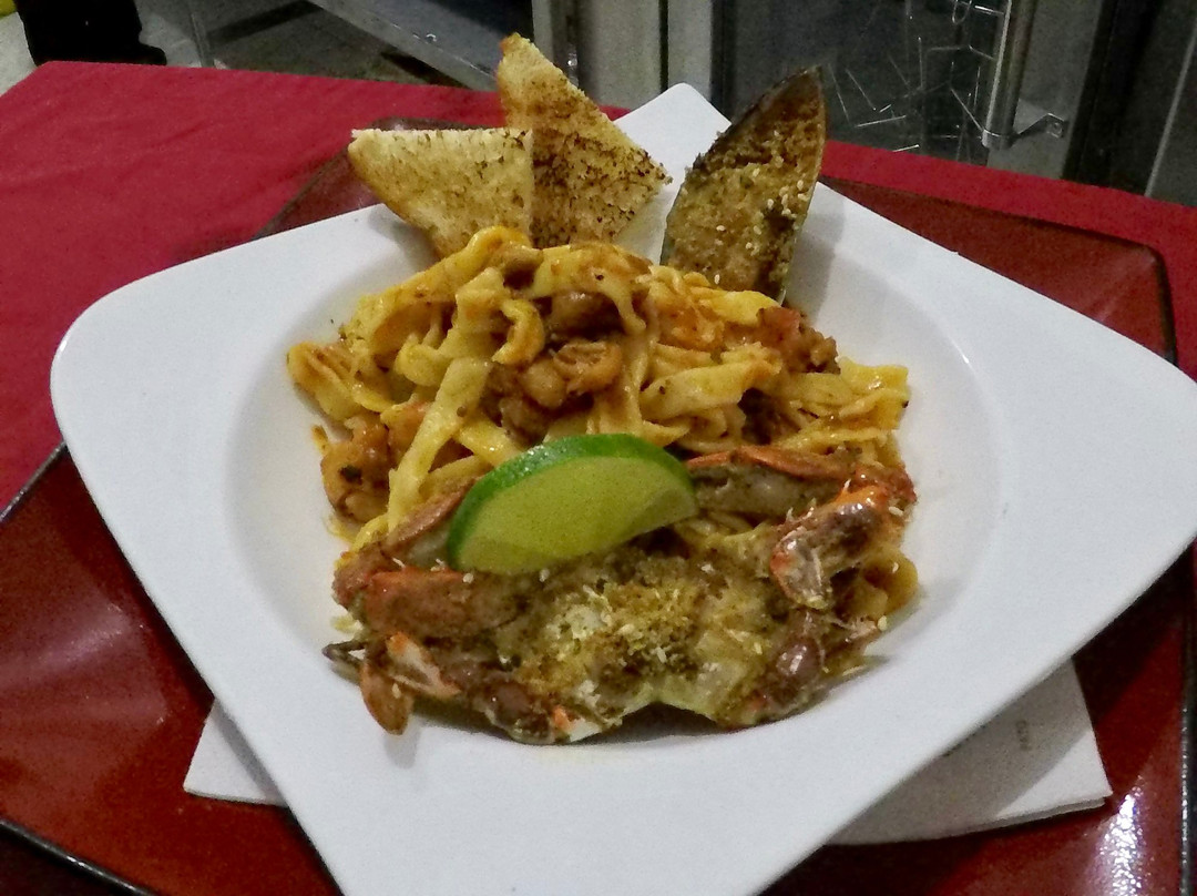 Bobo Hotel & Restaurant主图